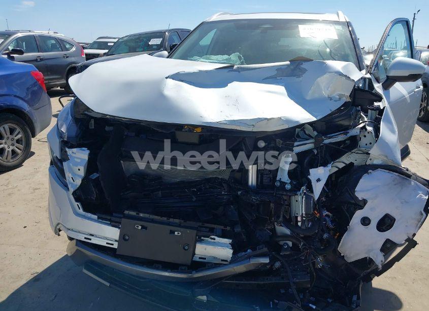 Photo 6 of 2024 Nissan Rogue SL FWD (VIN 5N1BT3CA2RC720705)