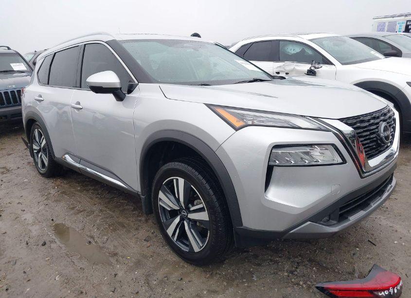 2022 Nissan Rogue SL FWD (VIN 5N1BT3CA3NC699700) main photo