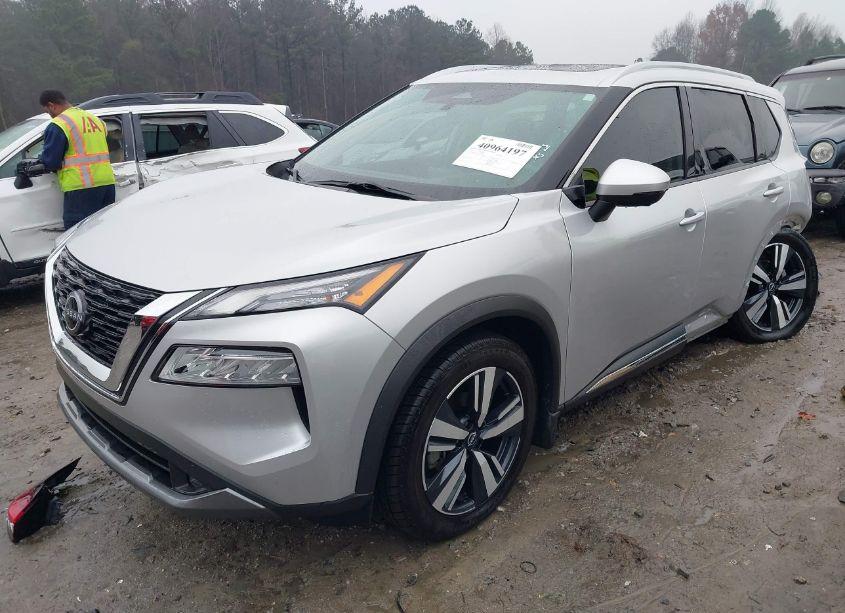 Photo 2 of 2022 Nissan Rogue SL FWD (VIN 5N1BT3CA3NC699700)