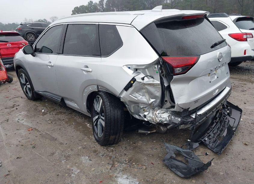 Photo 3 of 2022 Nissan Rogue SL FWD (VIN 5N1BT3CA3NC699700)