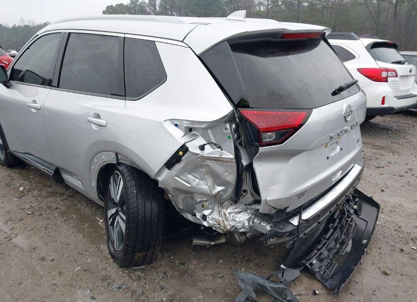 Photo 6 of 2022 Nissan Rogue SL FWD (VIN 5N1BT3CA3NC699700)