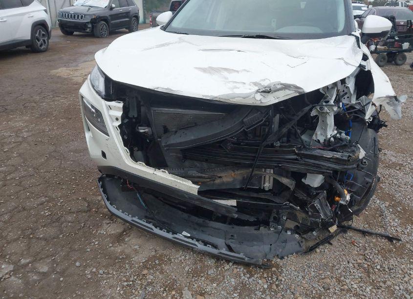 Photo 6 of 2023 Nissan Rogue SL FWD (VIN 5N1BT3CA4PC843290)