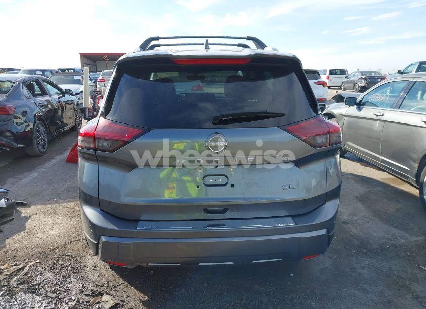 Photo 17 of 2024 Nissan Rogue SL FWD (VIN 5N1BT3CA4RC743967)