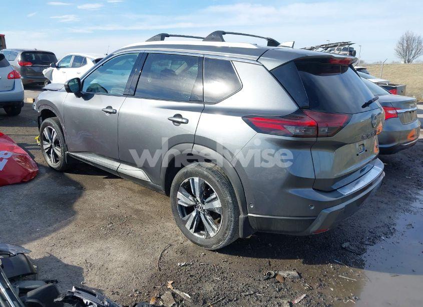 Photo 3 of 2024 Nissan Rogue SL FWD (VIN 5N1BT3CA4RC743967)