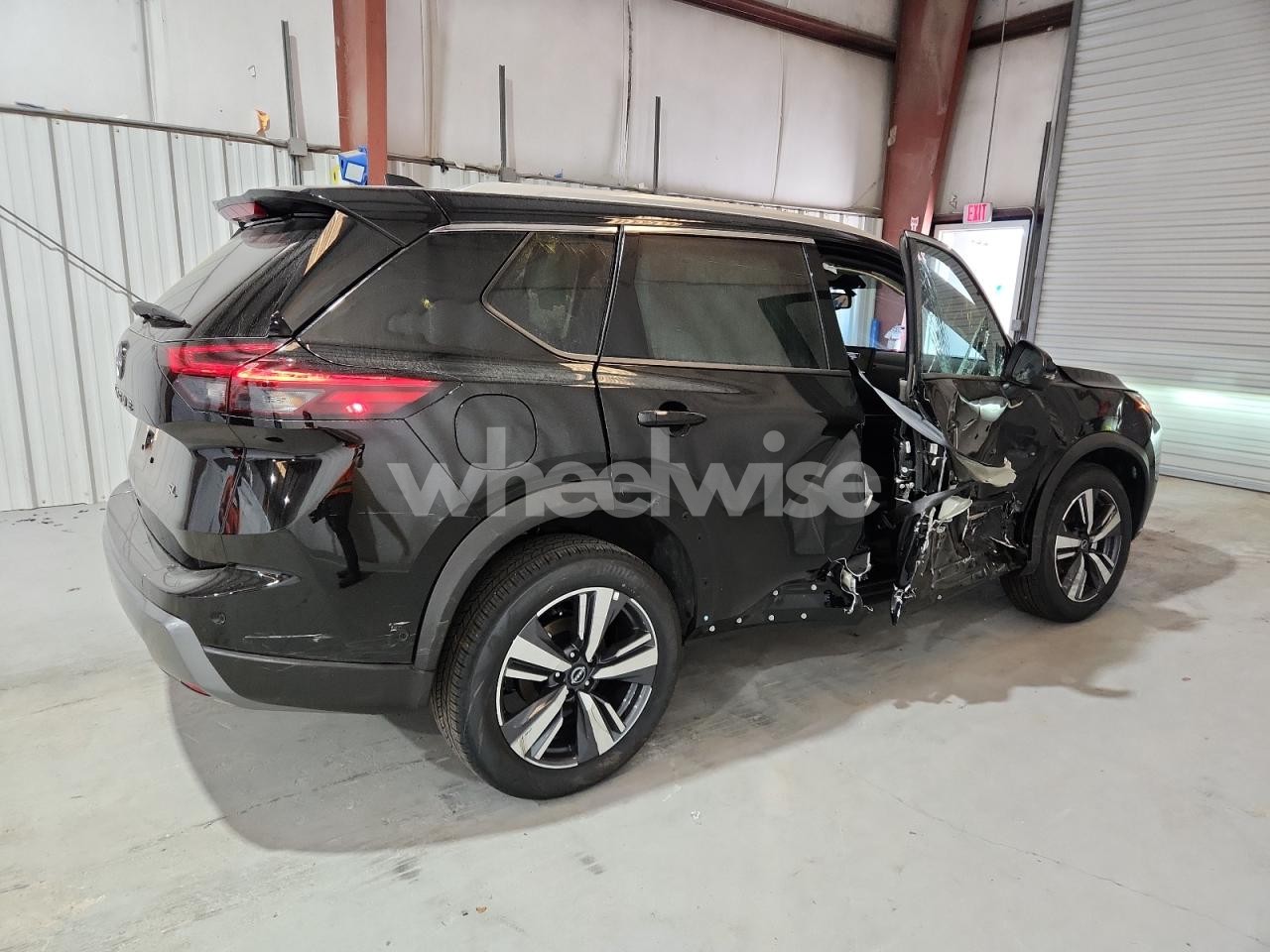 Photo 3 of 2026 NISSAN ROGUE SL (VIN 5N1BT3CA4TC702469)