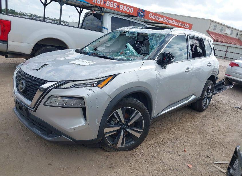 Photo 2 of 2022 Nissan Rogue SL FWD (VIN 5N1BT3CA5NC731630)