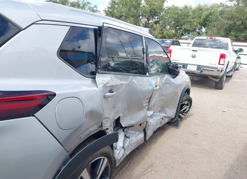 Photo 20 of 2022 Nissan Rogue SL FWD (VIN 5N1BT3CA5NC731630)