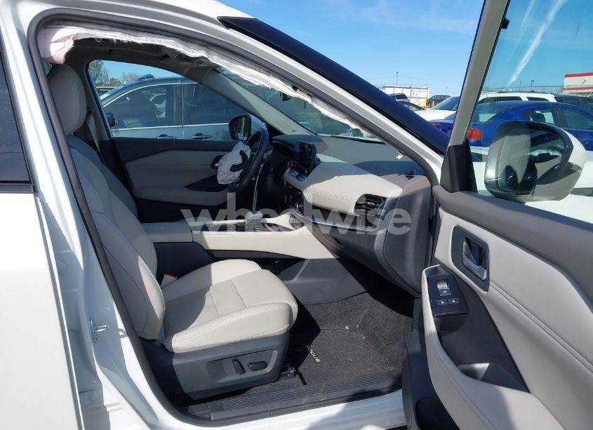 Photo 5 of 2023 Nissan Rogue SL FWD (VIN 5N1BT3CA6PC933489)