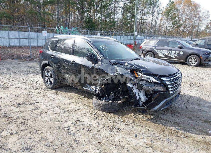 2024 Nissan Rogue SL FWD (VIN 5N1BT3CA6RC738625) main photo