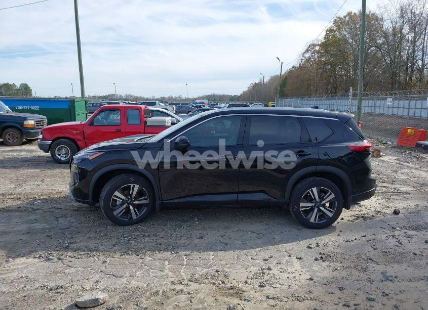 Photo 14 of 2024 Nissan Rogue SL FWD (VIN 5N1BT3CA6RC738625)