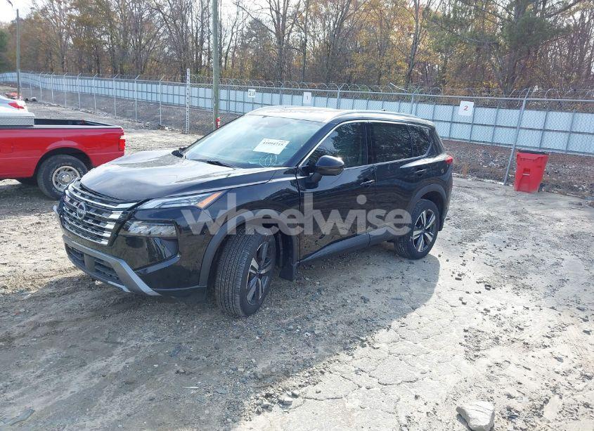 Photo 2 of 2024 Nissan Rogue SL FWD (VIN 5N1BT3CA6RC738625)