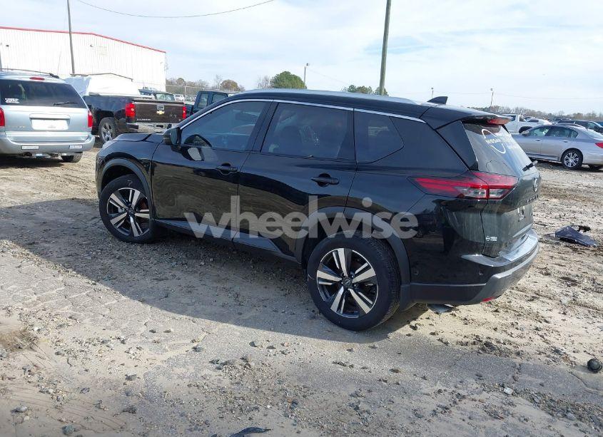 Photo 3 of 2024 Nissan Rogue SL FWD (VIN 5N1BT3CA6RC738625)