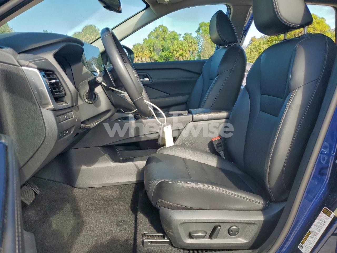 Photo 7 of 2024 NISSAN ROGUE SL (VIN 5N1BT3CA7RC729075)