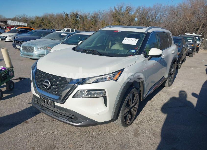 Photo 2 of 2022 Nissan Rogue SL FWD (VIN 5N1BT3CA8NC724865)