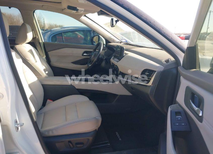 Photo 5 of 2022 Nissan Rogue SL FWD (VIN 5N1BT3CA8NC724865)