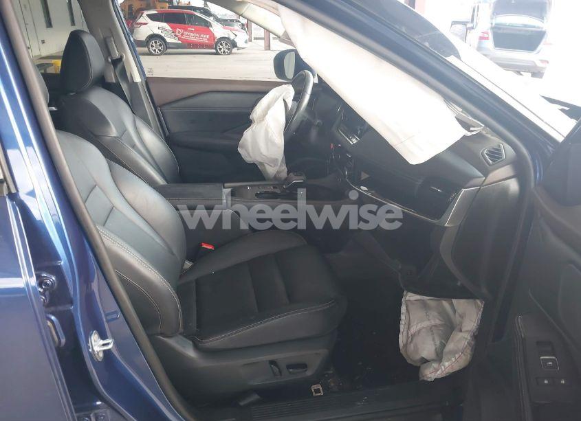 Photo 5 of 2023 Nissan Rogue SL FWD (VIN 5N1BT3CA8PC769145)