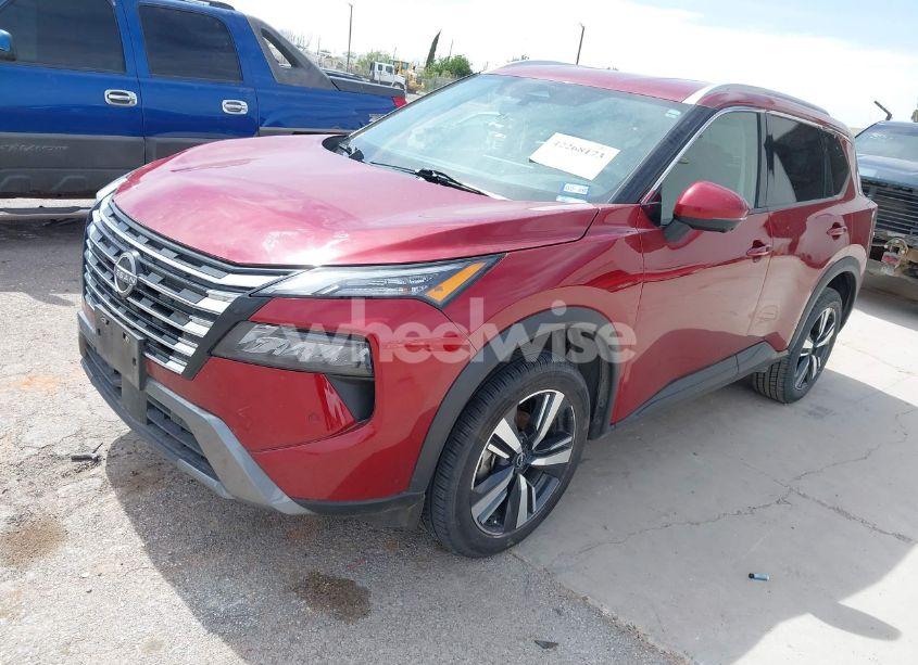 Photo 2 of 2024 Nissan Rogue SL FWD (VIN 5N1BT3CA9RC676511)