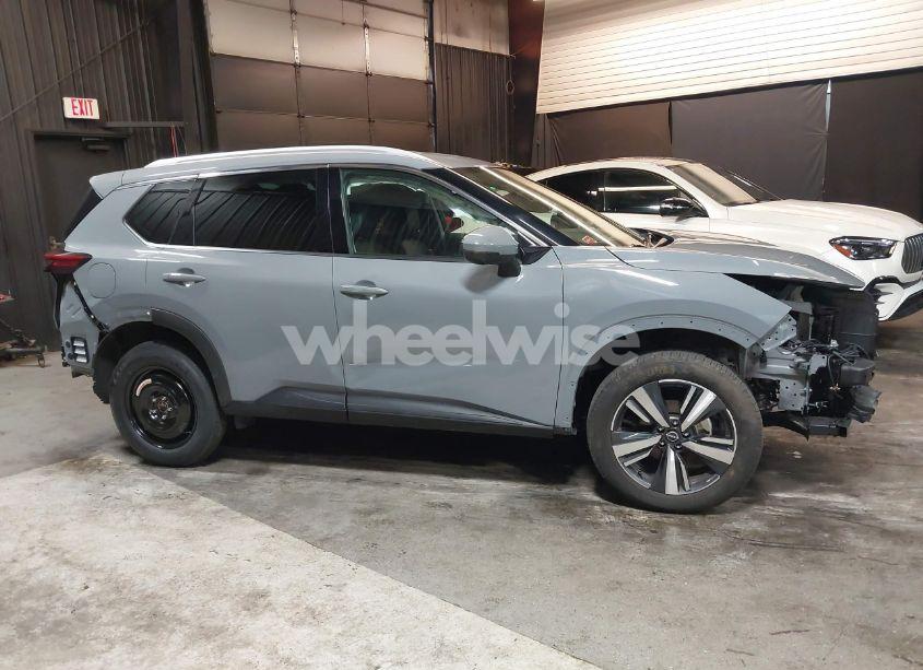 Photo 14 of 2024 Nissan Rogue SL INTELLIGENT AWD (VIN 5N1BT3CB7RC685572)