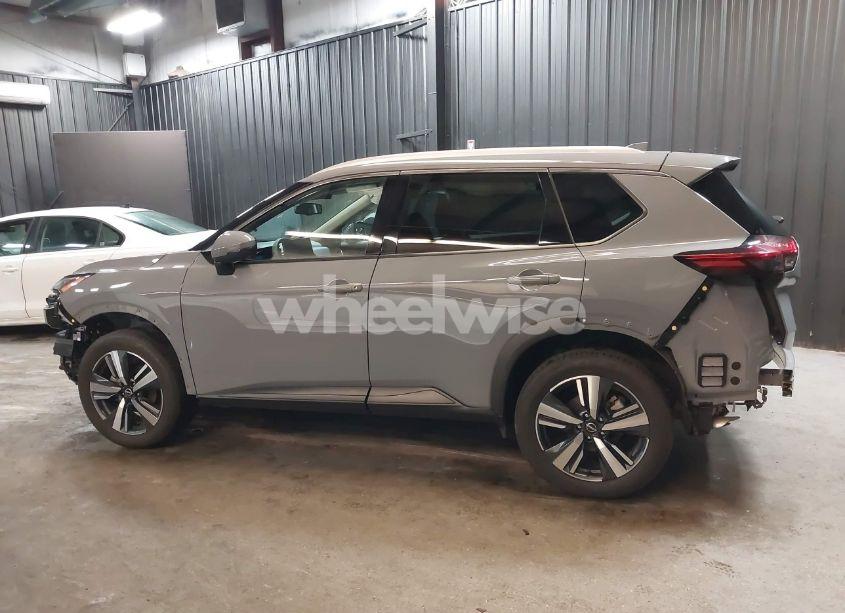 Photo 15 of 2024 Nissan Rogue SL INTELLIGENT AWD (VIN 5N1BT3CB7RC685572)