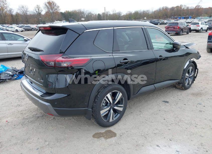 Photo 4 of 2024 Nissan Rogue SL INTELLIGENT AWD (VIN 5N1BT3CB7RC744894)