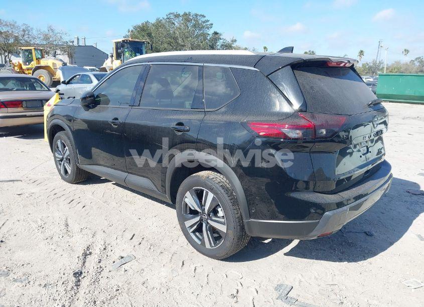 Photo 3 of 2024 Nissan Rogue SL INTELLIGENT AWD (VIN 5N1BT3CB8RC724296)