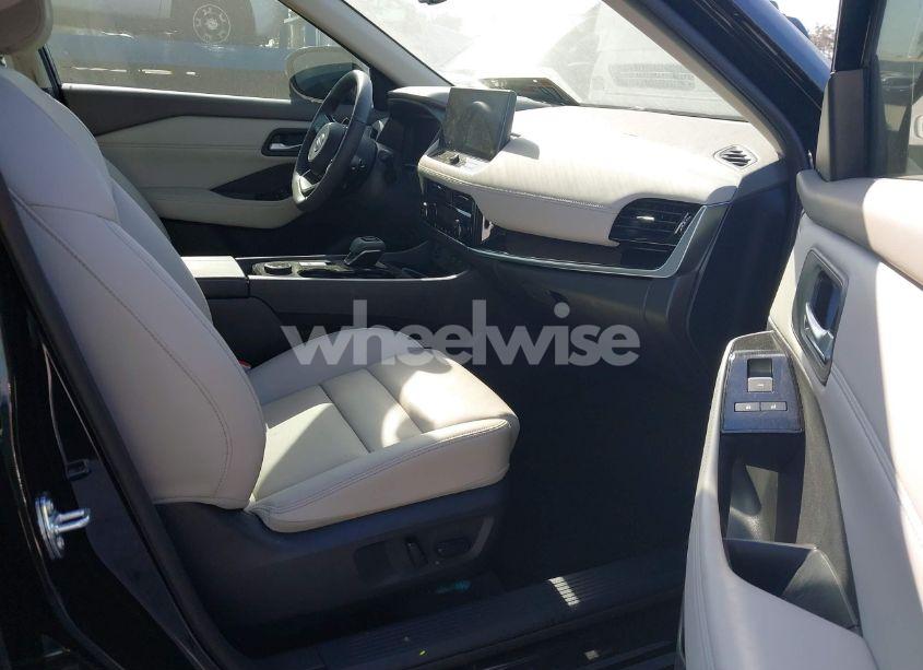 Photo 5 of 2024 Nissan Rogue SL INTELLIGENT AWD (VIN 5N1BT3CB8RC724296)