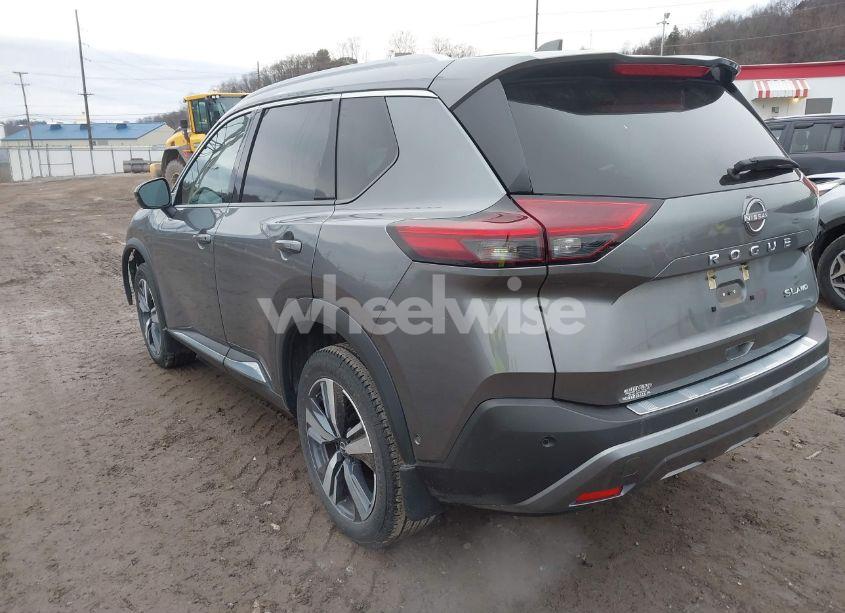 Photo 3 of 2022 Nissan Rogue SL INTELLIGENT AWD (VIN 5N1BT3CB9NC718260)
