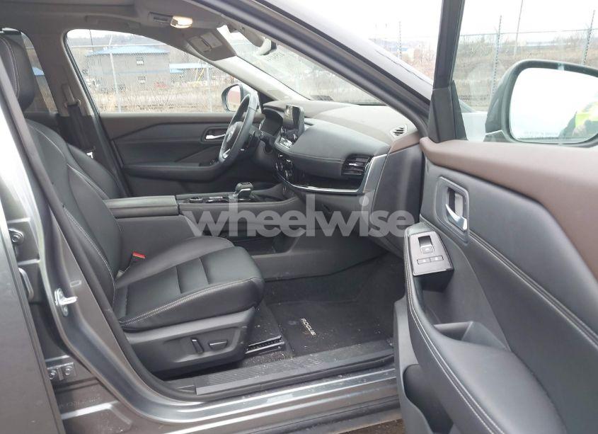 Photo 5 of 2022 Nissan Rogue SL INTELLIGENT AWD (VIN 5N1BT3CB9NC718260)