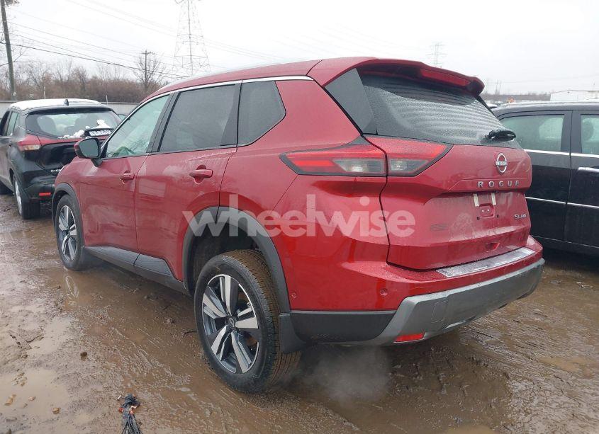 Photo 3 of 2024 Nissan Rogue SL INTELLIGENT AWD (VIN 5N1BT3CB9RC736196)