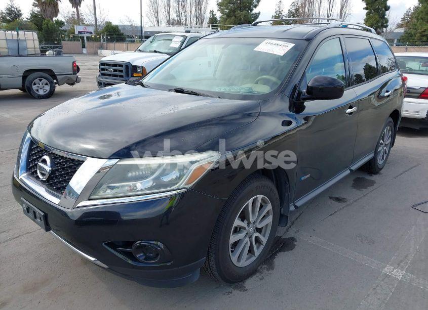 Photo 2 of 2014 Nissan Pathfinder HYBRID SV (VIN 5N1CR2MM4EC646820)