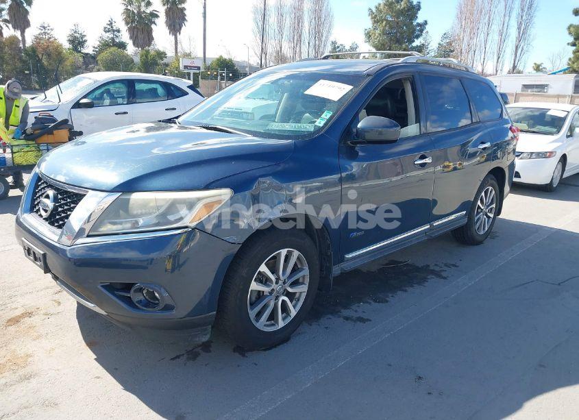 Photo 2 of 2014 Nissan Pathfinder HYBRID SL (VIN 5N1CR2MN1EC638750)