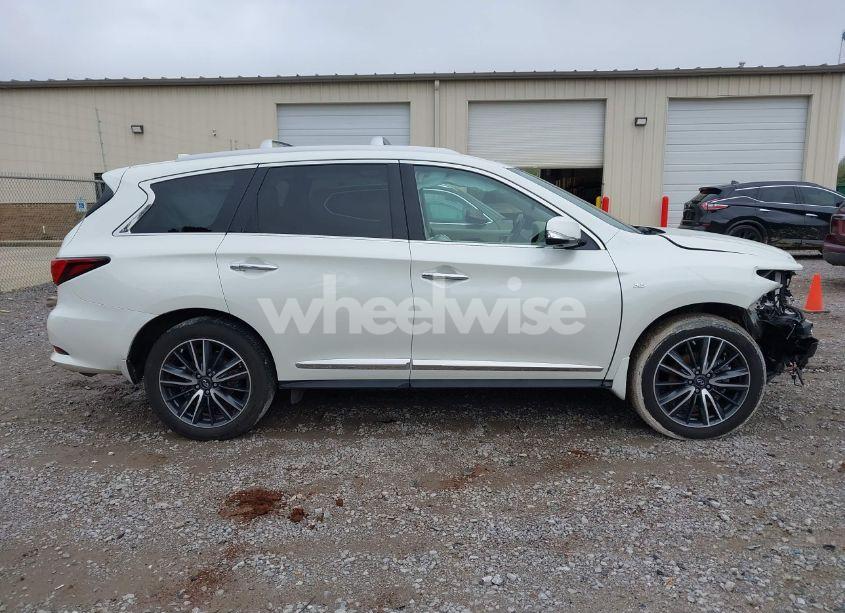 Photo 13 of 2018 Infiniti Qx60 (VIN 5N1DL0MM4JC505041)