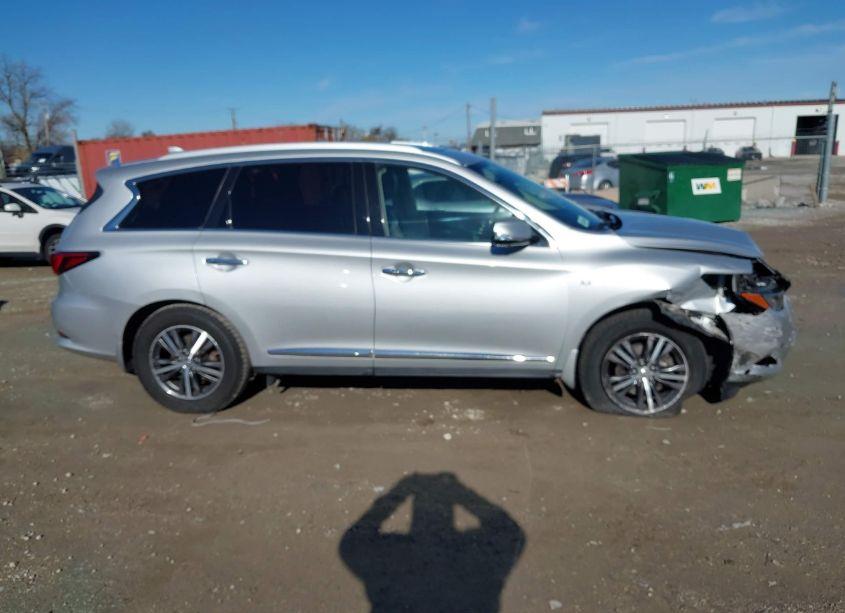 Photo 13 of 2018 Infiniti Qx60 (VIN 5N1DL0MM9JC526063)