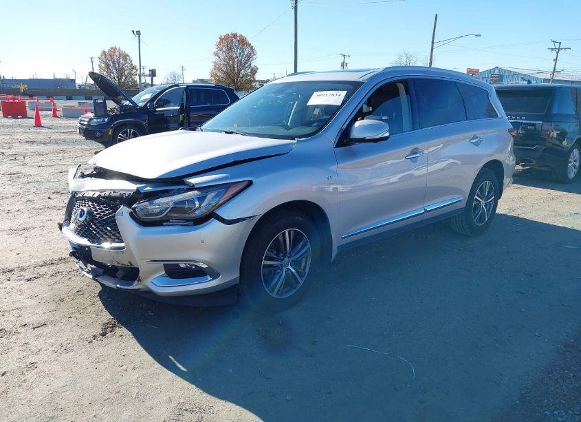 Photo 2 of 2018 Infiniti Qx60 (VIN 5N1DL0MM9JC526063)