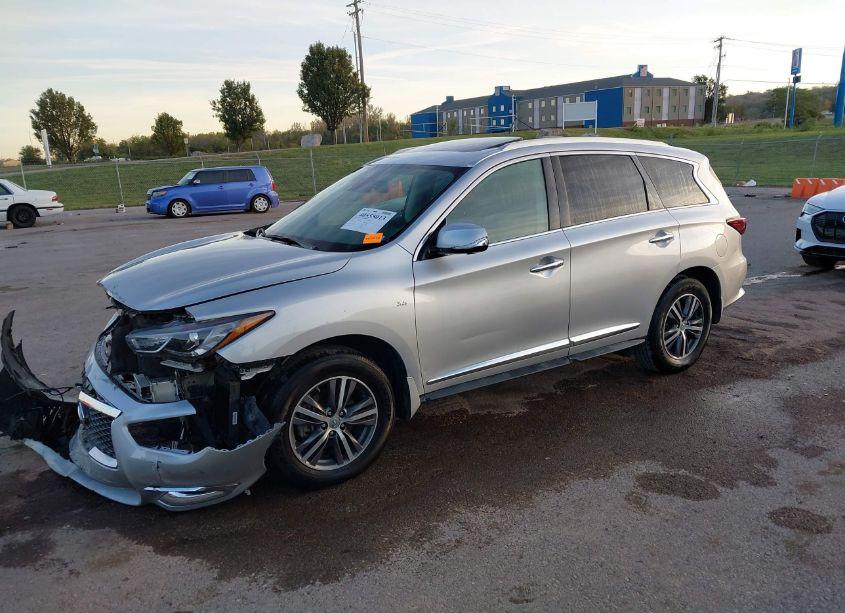 Photo 2 of 2019 Infiniti Qx60 LUXE (VIN 5N1DL0MM9KC502850)