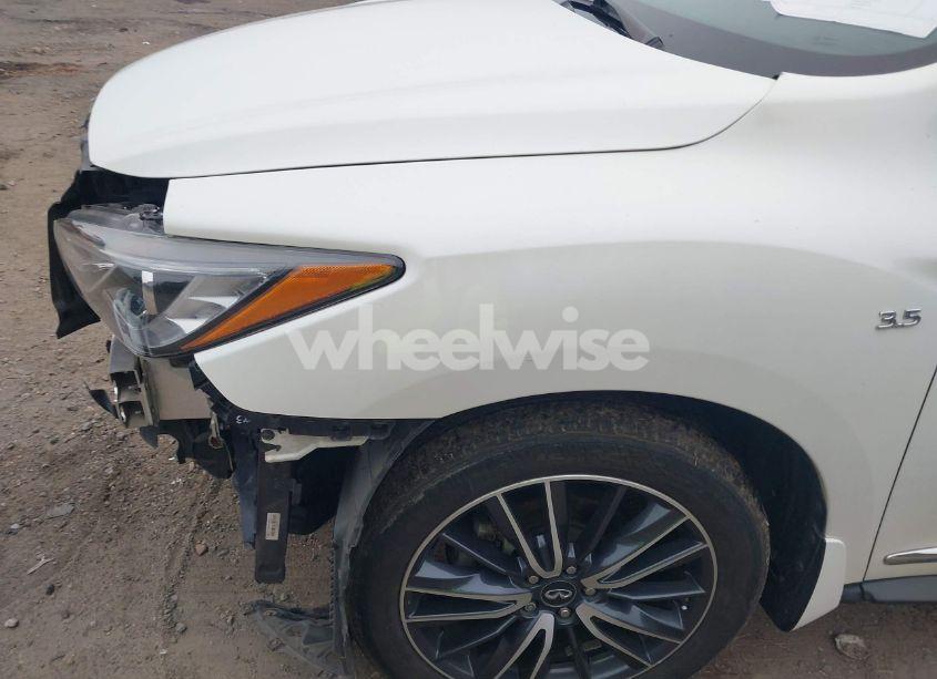 Photo 18 of 2018 Infiniti Qx60 (VIN 5N1DL0MN9JC526301)