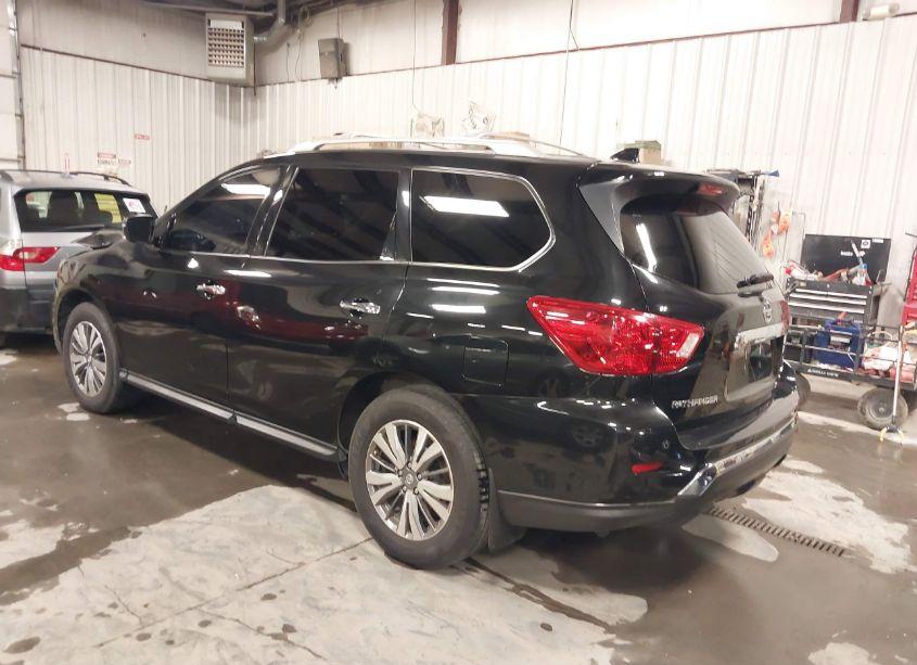 Photo 3 of 2020 Nissan Pathfinder S 4WD (VIN 5N1DR2AM2LC586025)