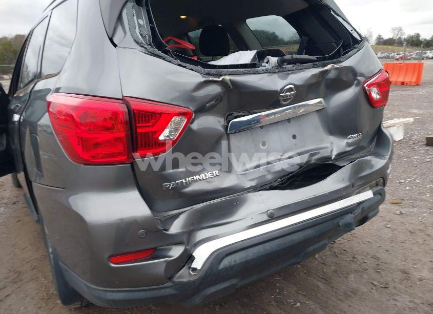 Photo 6 of 2020 Nissan Pathfinder S 4WD (VIN 5N1DR2AM2LC610758)