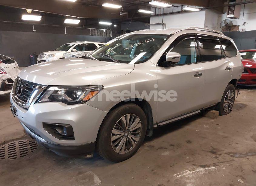Photo 2 of 2020 Nissan Pathfinder S 4WD (VIN 5N1DR2AM6LC624534)
