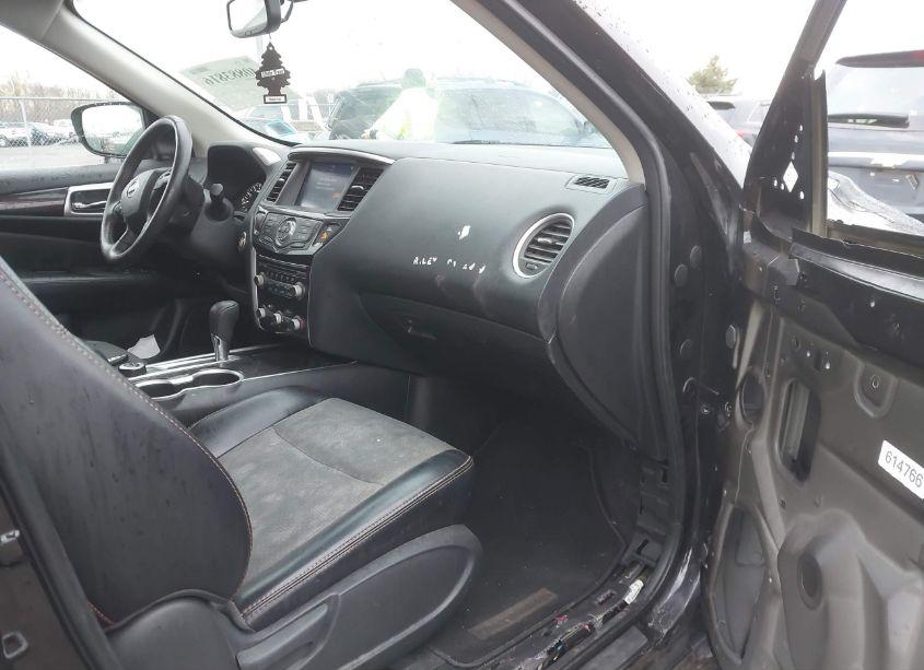 Photo 5 of 2020 Nissan Pathfinder SV 4WD (VIN 5N1DR2BM9LC642640)