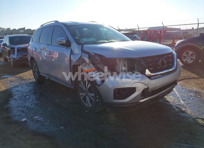 2020 Nissan Pathfinder SV 2WD (VIN 5N1DR2BN3LC591984) main photo