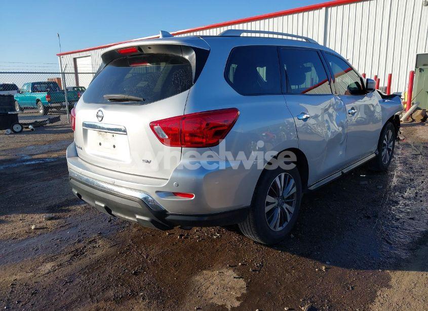 Photo 4 of 2020 Nissan Pathfinder SV 2WD (VIN 5N1DR2BN3LC591984)