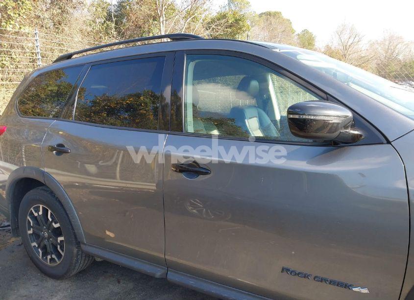 Photo 13 of 2020 Nissan Pathfinder SV 2WD (VIN 5N1DR2BN6LC629336)
