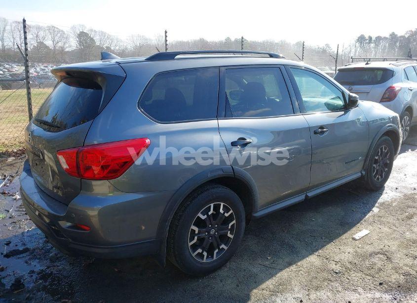 Photo 4 of 2020 Nissan Pathfinder SV 2WD (VIN 5N1DR2BN6LC629336)
