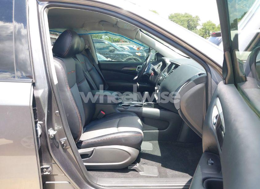 Photo 5 of 2020 Nissan Pathfinder SV 2WD (VIN 5N1DR2BN8LC594816)