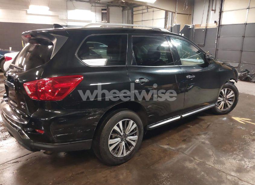 Photo 4 of 2020 Nissan Pathfinder SL 4WD (VIN 5N1DR2CM0LC613395)