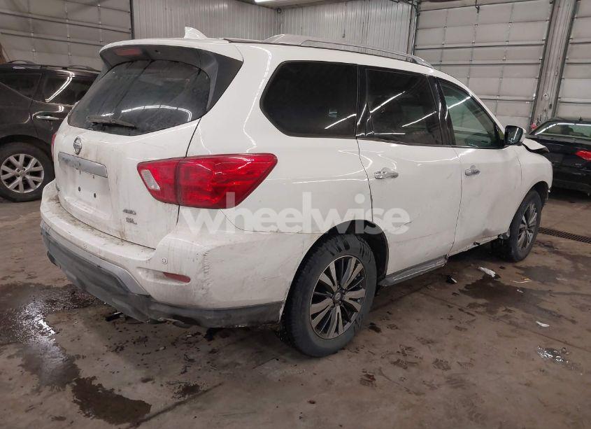Photo 4 of 2020 Nissan Pathfinder SL 4WD (VIN 5N1DR2CM3LC596348)