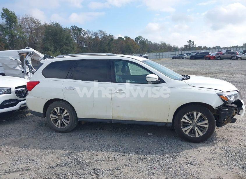 Photo 13 of 2020 Nissan Pathfinder SL 4WD (VIN 5N1DR2CM5LC581172)