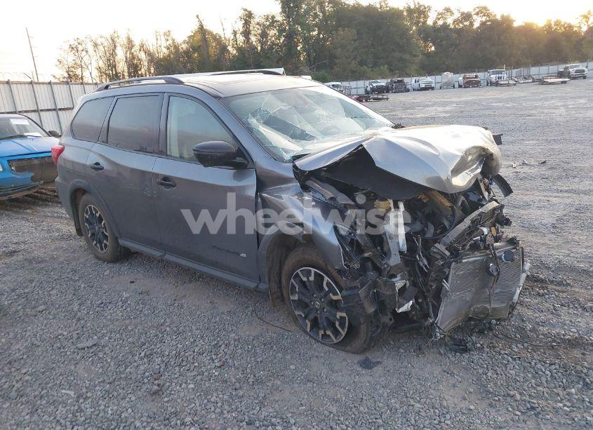 2020 Nissan Pathfinder SL 4WD (VIN 5N1DR2CM8LC636164) main photo