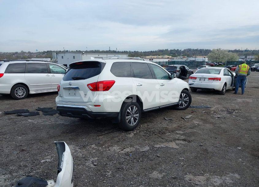 Photo 4 of 2020 Nissan Pathfinder SL 4WD (VIN 5N1DR2CMXLC623741)